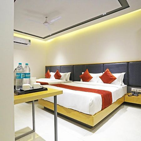 Hotel Apple Villa - Near Delhi Airport With Free Airport Transsfer 뉴델리 외부 사진