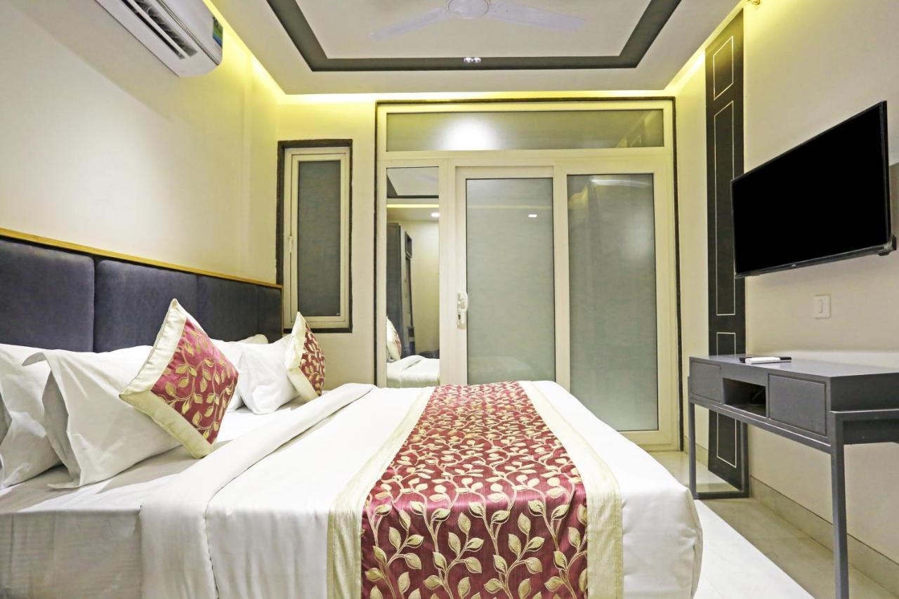 Hotel Apple Villa - Near Delhi Airport With Free Airport Transsfer 뉴델리 외부 사진