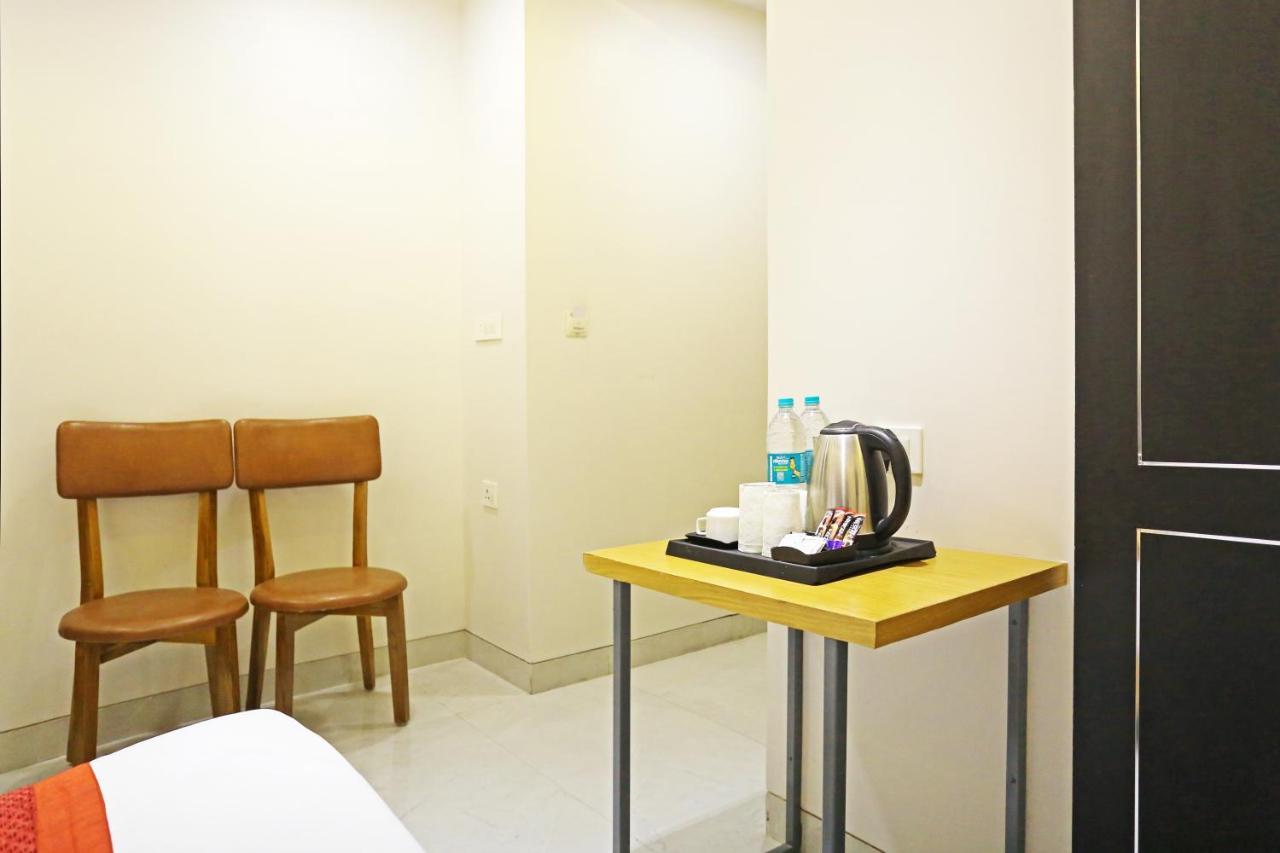 Hotel Apple Villa - Near Delhi Airport With Free Airport Transsfer 뉴델리 외부 사진