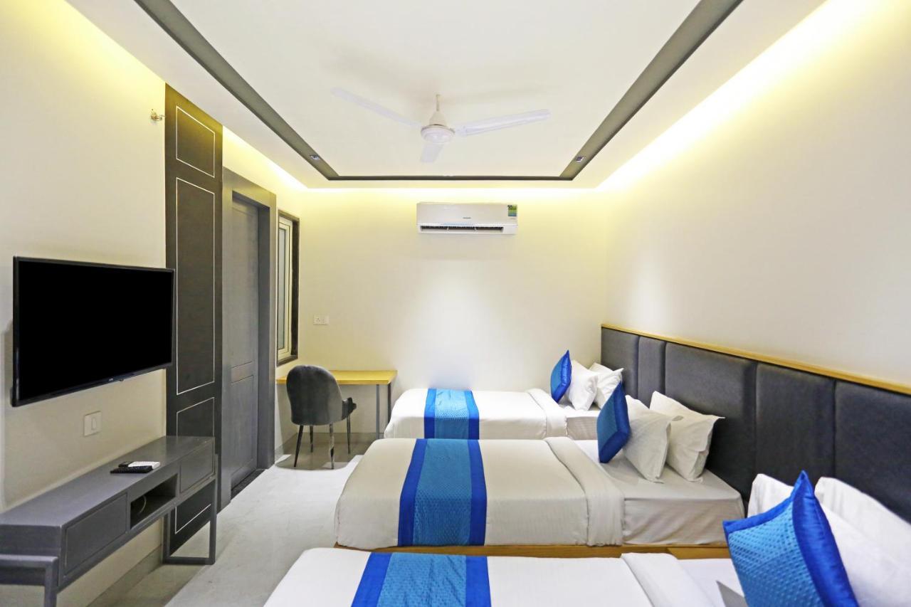 Hotel Apple Villa - Near Delhi Airport With Free Airport Transsfer 뉴델리 외부 사진