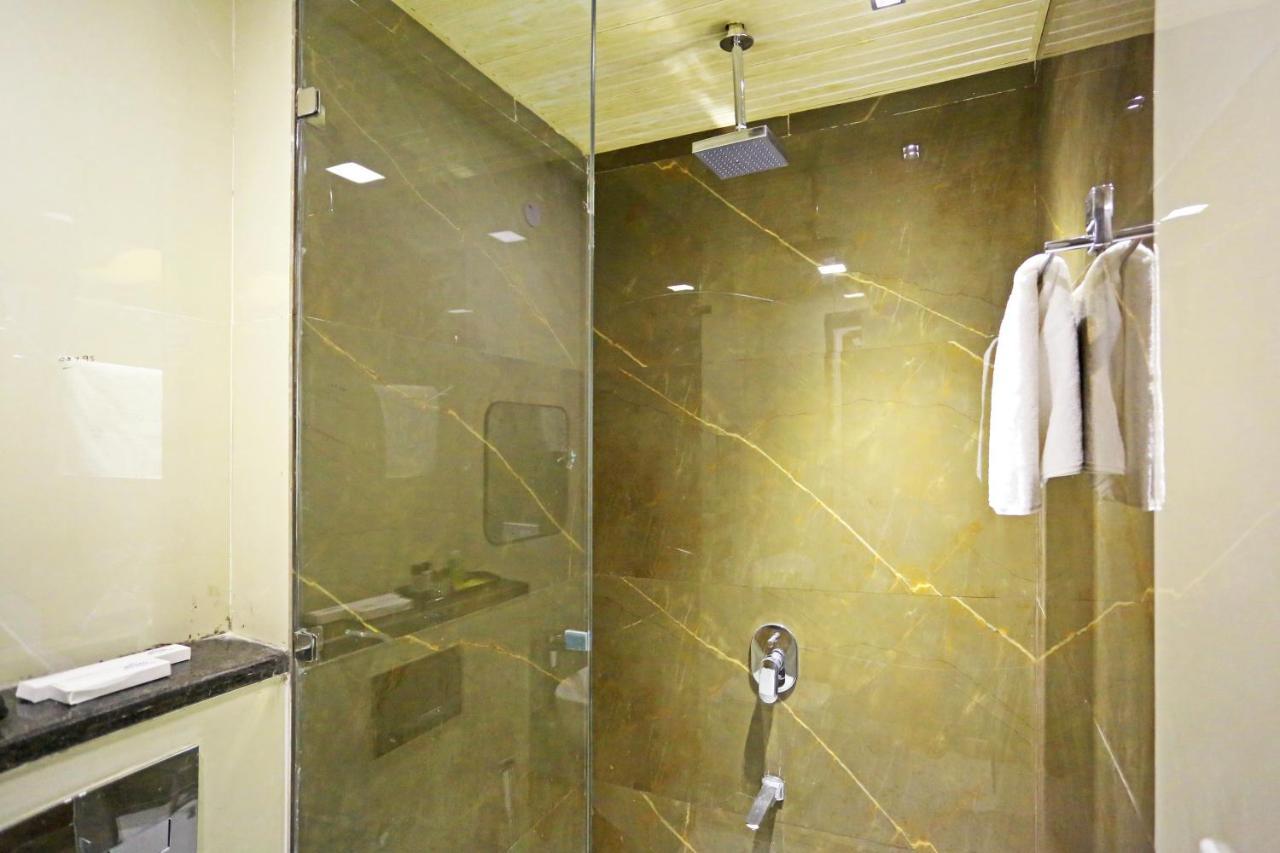 Hotel Apple Villa - Near Delhi Airport With Free Airport Transsfer 뉴델리 외부 사진